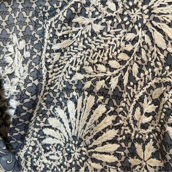 Gretchen Scott Women's Floral Embroidered V-Neck Tunic Top Blouse Size Small - Picture 10 of 12